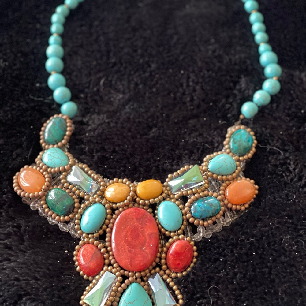 8 piece jewelry bundle